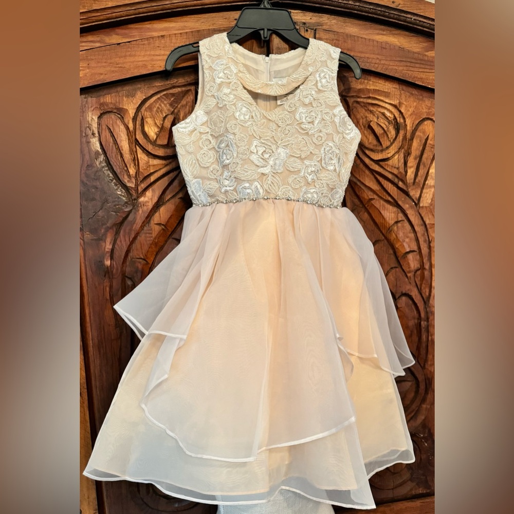 Rare editions cream color dress size 12 girls.